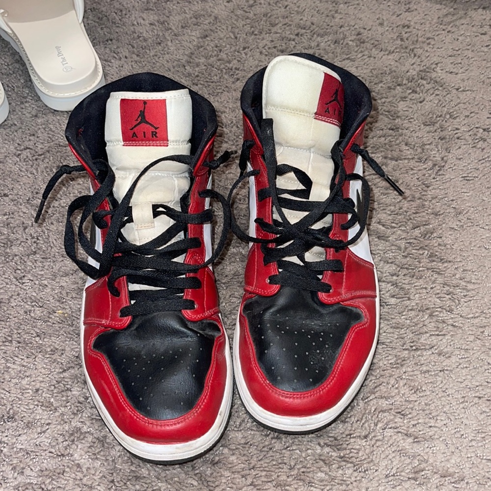 Men’s Jordan sneaker